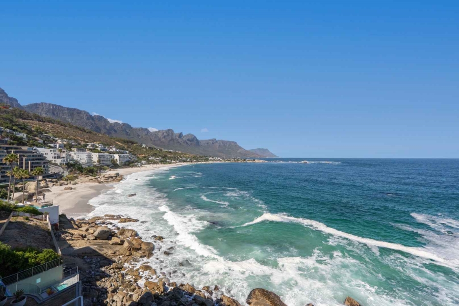 3 Bedroom Property for Sale in Clifton Western Cape